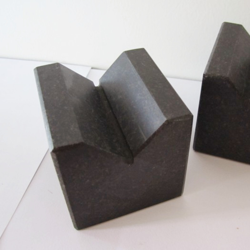 Liest méi iwwer flaach Granit Block