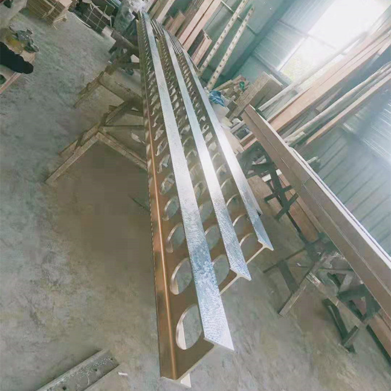 Liest méi iwwer Aluminiumin Herrscher