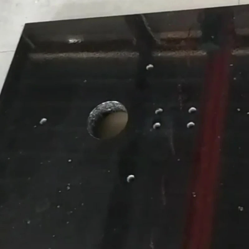 D’Granite Komponenten gi gepackt a verschéckt